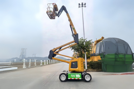 Plataforma Elevatória Elétrica (PTA)LIFTER Master Trading