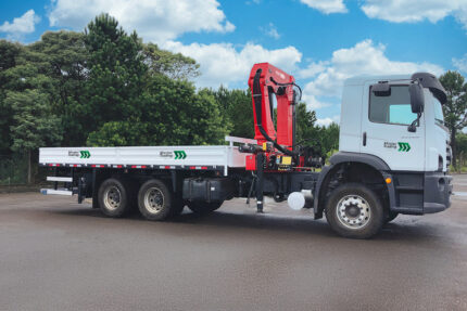 Caminhão VW Constellation 31.320 6x4 24/25 Guindaste 45ton. Palfinger